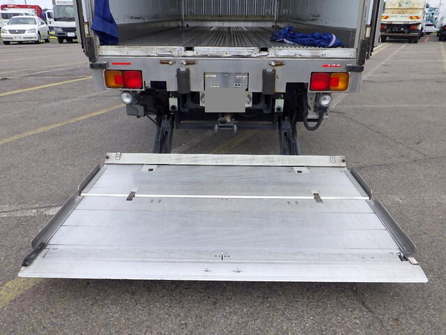 日野レンジャー冷凍車（冷蔵車）中型（4t）[写真07]