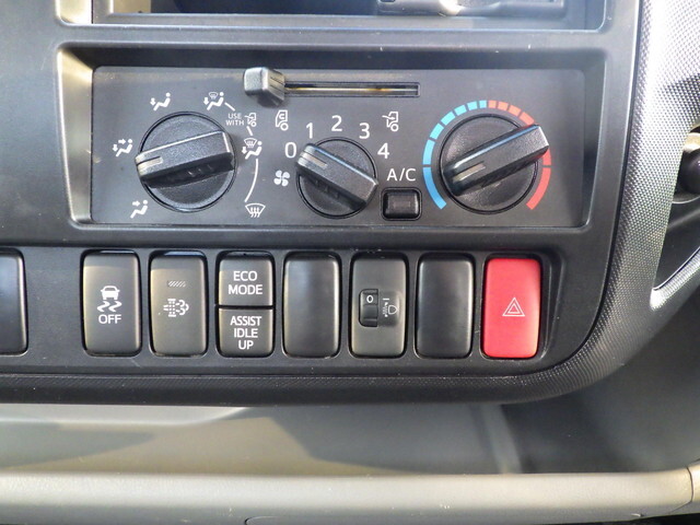 日野デュトロ平ボディ小型（2t・3t）[写真11]