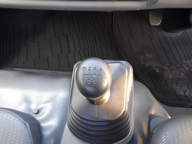 日野デュトロ平ボディ小型（2t・3t）[写真14]