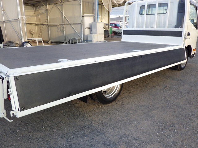 日野デュトロ平ボディ小型（2t・3t）[写真21]