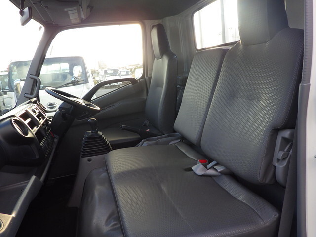 日野デュトロ平ボディ小型（2t・3t）[写真08]