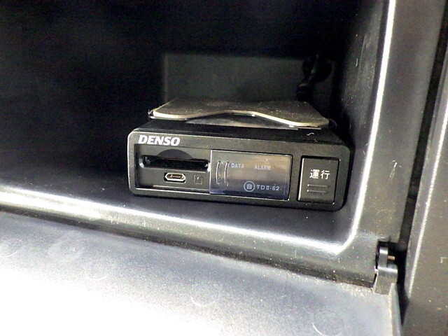 三菱ふそうキャンターアルミバン小型（2t・3t）[写真18]