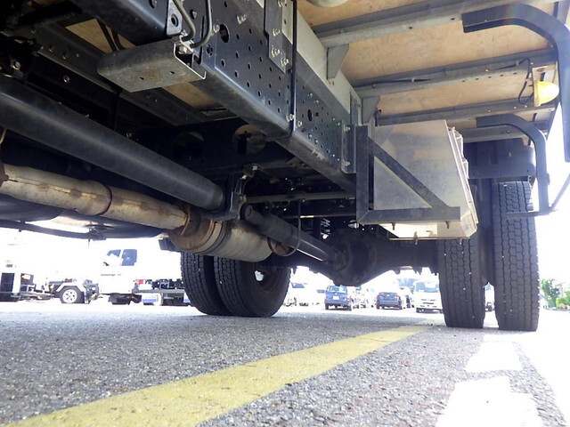 三菱ふそうキャンターアルミバン小型（2t・3t）[写真22]