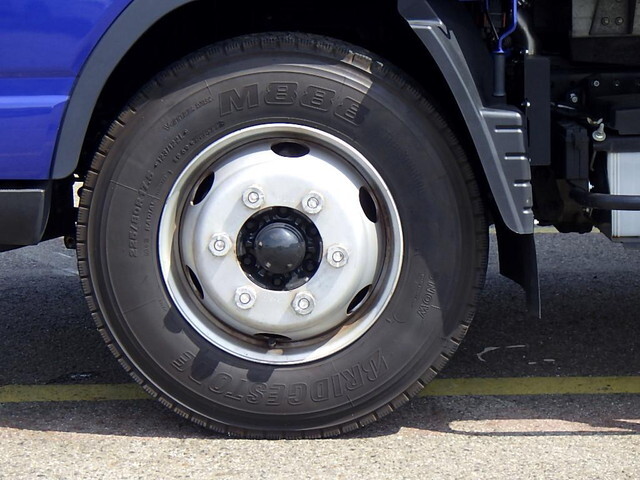 三菱ふそうキャンターアルミバン小型（2t・3t）[写真23]