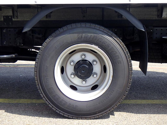 三菱ふそうキャンターアルミバン小型（2t・3t）[写真24]