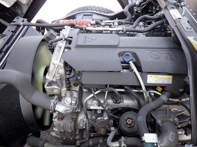 三菱ふそうキャンターアルミバン小型（2t・3t）[写真26]