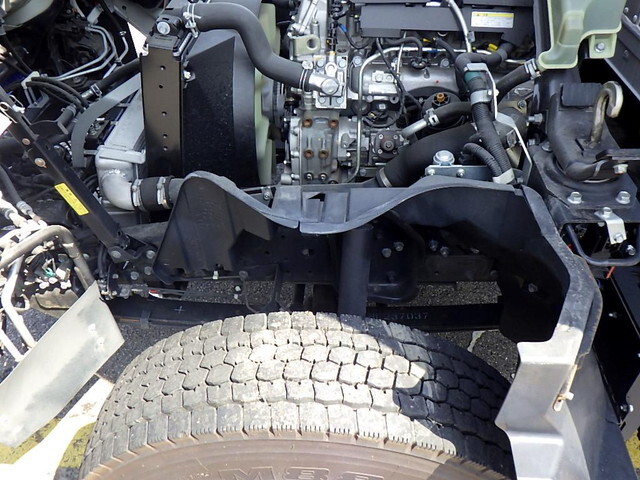 三菱ふそうキャンターアルミバン小型（2t・3t）[写真27]