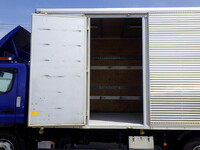 三菱ふそうキャンターアルミバン小型（2t・3t）[写真31]