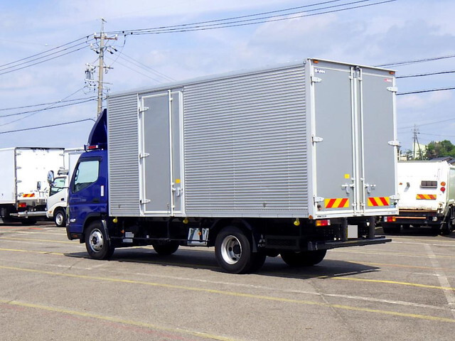 三菱ふそうキャンターアルミバン小型（2t・3t）[写真33]