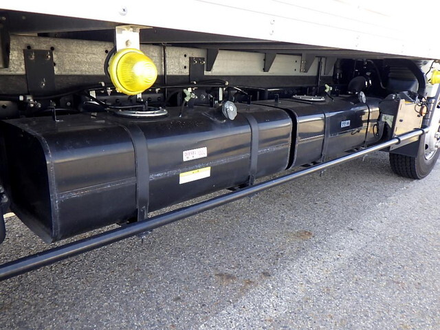 三菱ふそうキャンターアルミバン小型（2t・3t）[写真38]