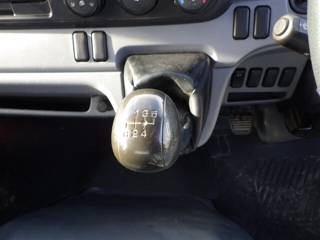 三菱ふそうキャンターダンプ小型（2t・3t）[写真13]