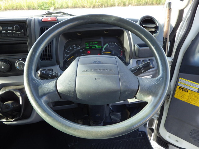 三菱ふそうキャンターダンプ小型（2t・3t）[写真14]