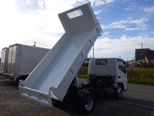 三菱ふそうキャンターダンプ小型（2t・3t）[写真02]