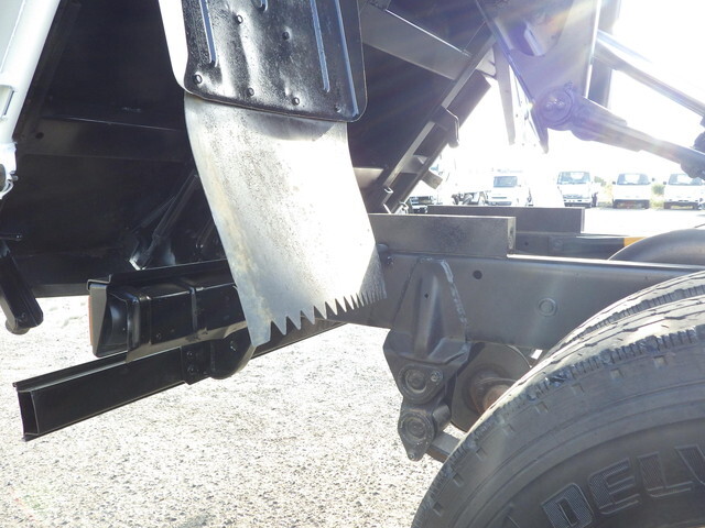 三菱ふそうキャンターダンプ小型（2t・3t）[写真30]