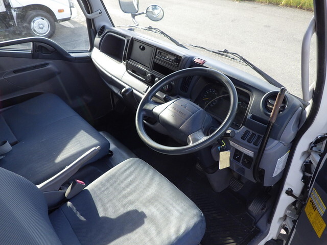 三菱ふそうキャンターダンプ小型（2t・3t）[写真06]