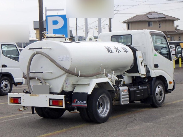 日野デュトロ散水車小型（2t・3t）[写真02]