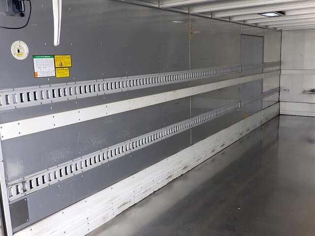 日野レンジャーアルミバン中型（4t）[写真12]