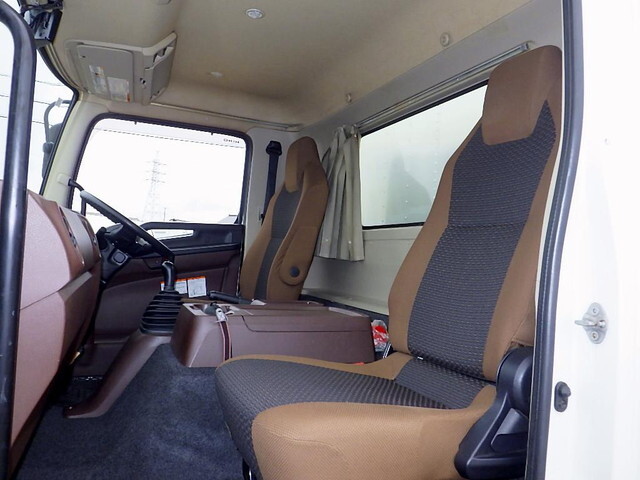 日野レンジャーアルミバン中型（4t）[写真18]