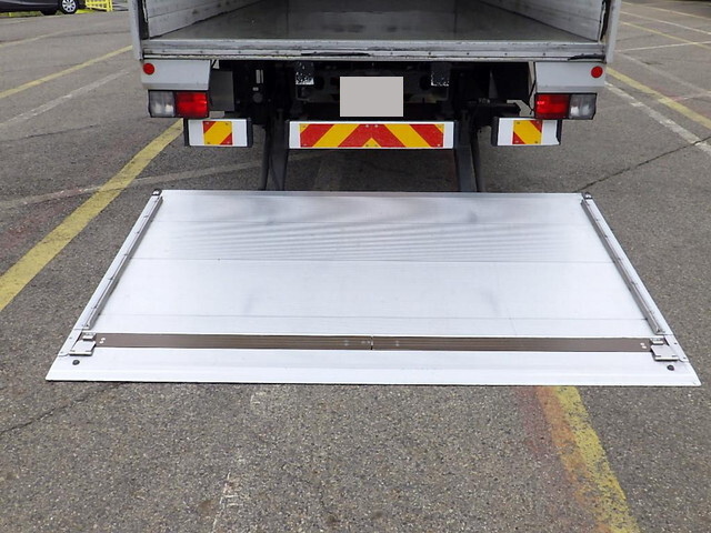 日野レンジャーアルミバン中型（4t）[写真07]