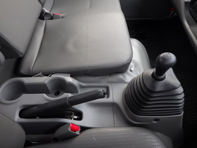 日野デュトロ平ボディ小型（2t・3t）[写真15]