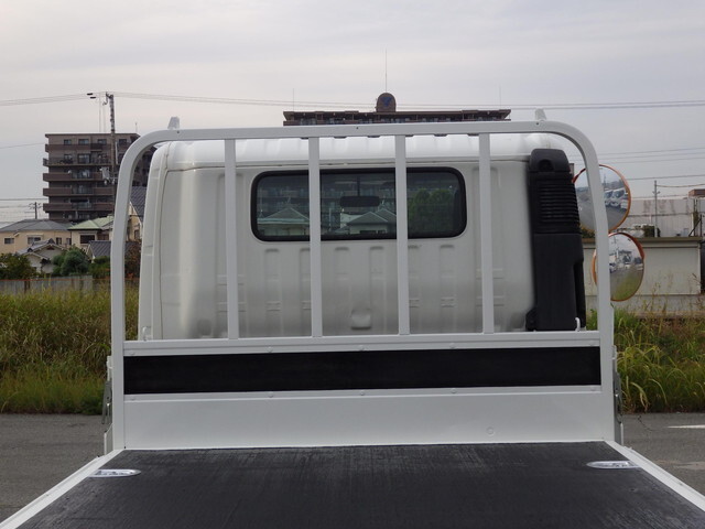 日野デュトロ平ボディ小型（2t・3t）[写真18]