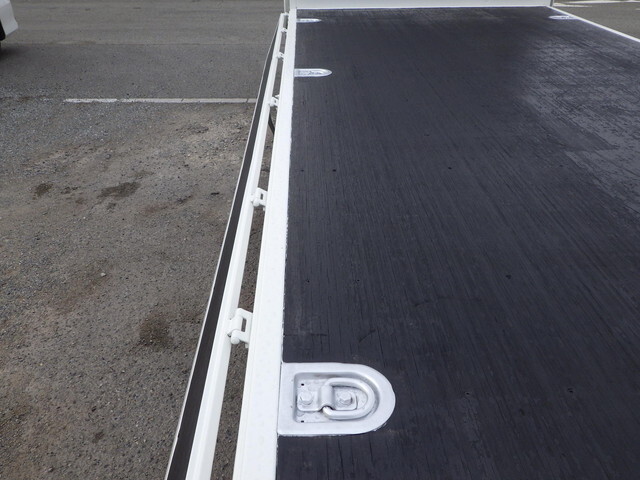 日野デュトロ平ボディ小型（2t・3t）[写真20]