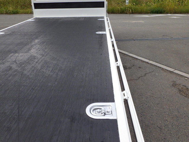 日野デュトロ平ボディ小型（2t・3t）[写真21]