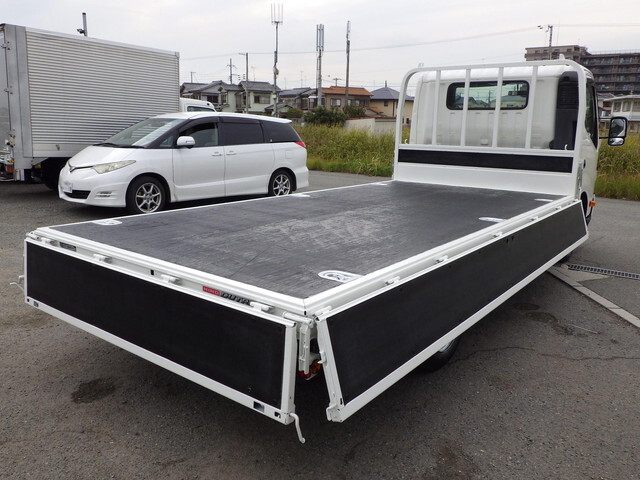 日野デュトロ平ボディ小型（2t・3t）[写真23]