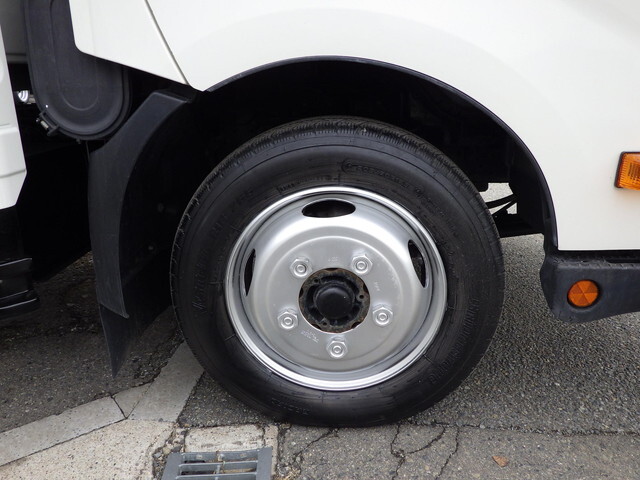 日野デュトロ平ボディ小型（2t・3t）[写真24]