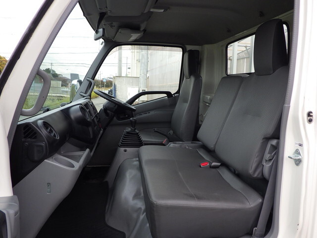 日野デュトロ平ボディ小型（2t・3t）[写真08]