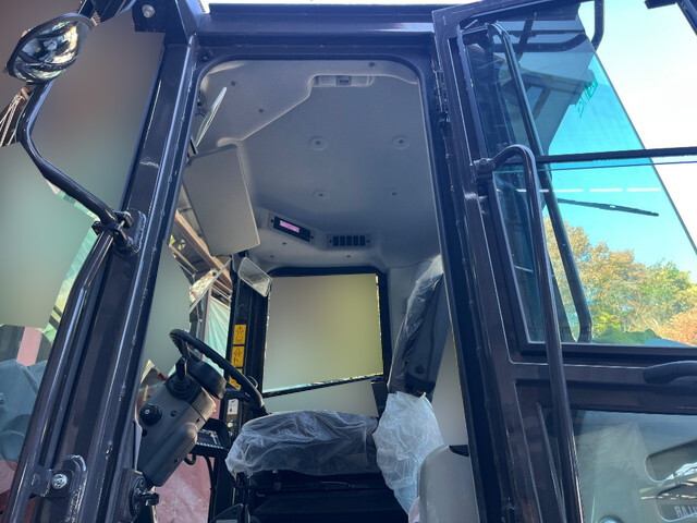 日立タイヤショベル（ホイルローダー）[写真17]