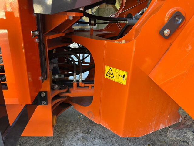 日立タイヤショベル（ホイルローダー）[写真07]