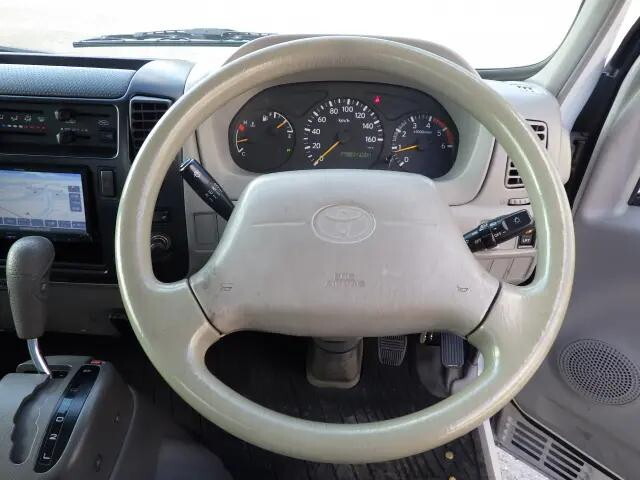 トヨタダイナ平ボディ小型（2t・3t）[写真12]