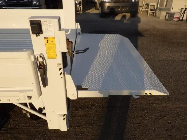 トヨタダイナ平ボディ小型（2t・3t）[写真18]