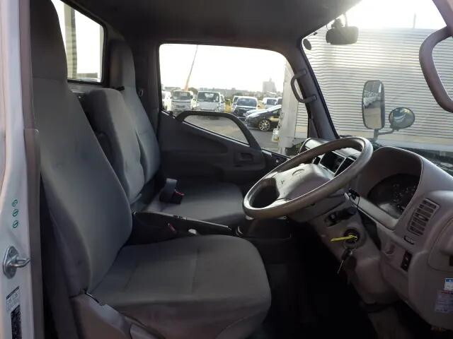 トヨタダイナ平ボディ小型（2t・3t）[写真07]