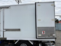 いすゞエルフ冷凍車（冷蔵車）小型（2t・3t）[写真13]