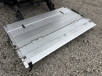 いすゞエルフ冷凍車（冷蔵車）小型（2t・3t）[写真16]