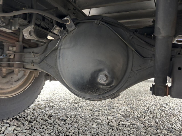 いすゞエルフ冷凍車（冷蔵車）小型（2t・3t）[写真19]