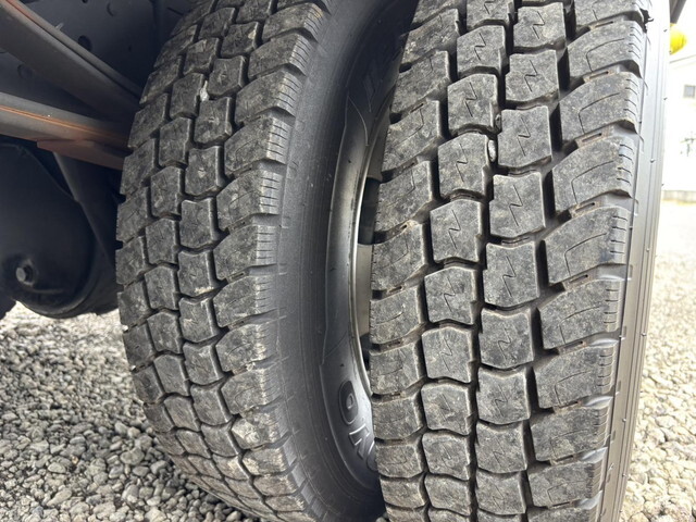 いすゞエルフ冷凍車（冷蔵車）小型（2t・3t）[写真21]