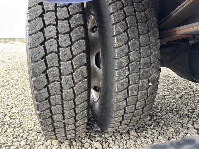 いすゞエルフ冷凍車（冷蔵車）小型（2t・3t）[写真22]