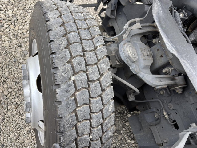 いすゞエルフ冷凍車（冷蔵車）小型（2t・3t）[写真24]