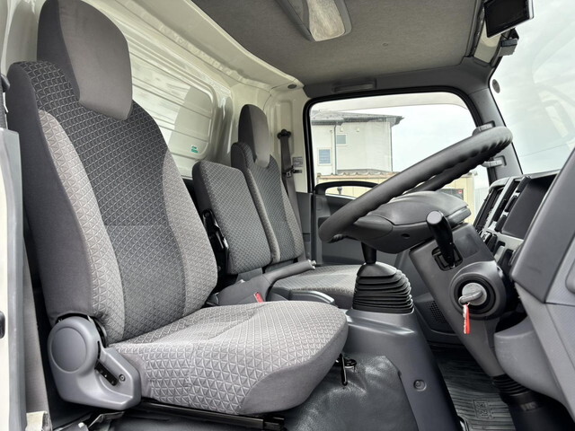 いすゞエルフ冷凍車（冷蔵車）小型（2t・3t）[写真25]