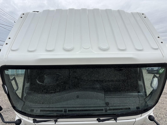 いすゞエルフ冷凍車（冷蔵車）小型（2t・3t）[写真33]