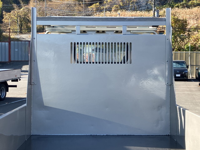 三菱ふそうキャンターダンプ小型（2t・3t）[写真13]