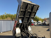 三菱ふそうキャンターダンプ小型（2t・3t）[写真16]