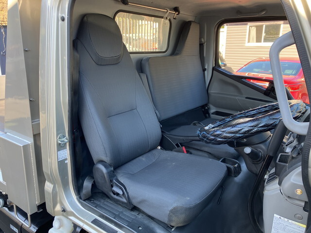 三菱ふそうキャンターダンプ小型（2t・3t）[写真26]