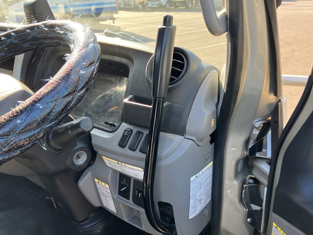 三菱ふそうキャンターダンプ小型（2t・3t）[写真33]