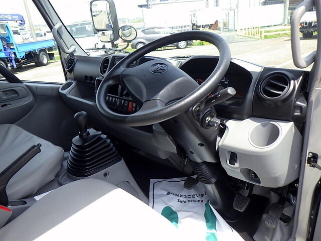 トヨタダイナクレーン3段小型（2t・3t）[写真39]