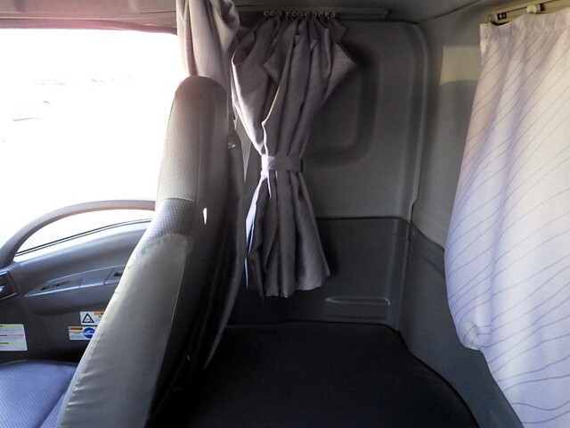 いすゞフォワードクレーン5段増トン（6t・8t）[写真12]