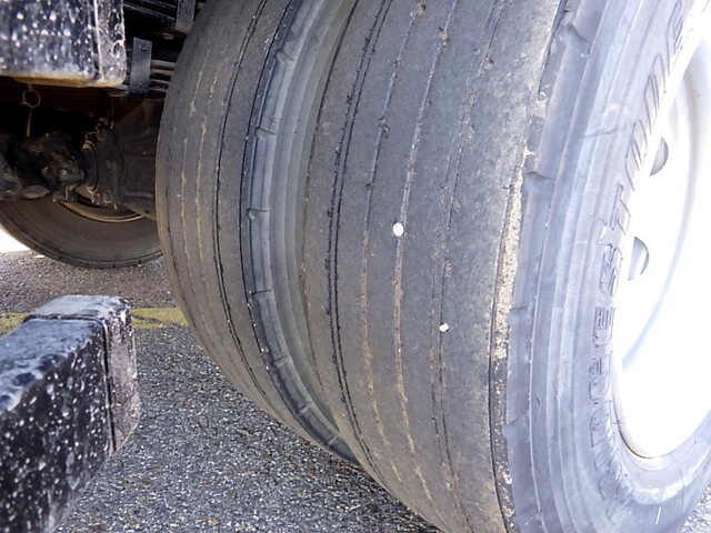 いすゞフォワードクレーン5段増トン（6t・8t）[写真23]